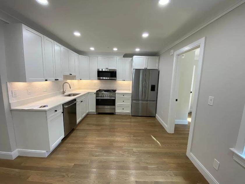 2 Crawford St in Cambridge, MA - Building Photo