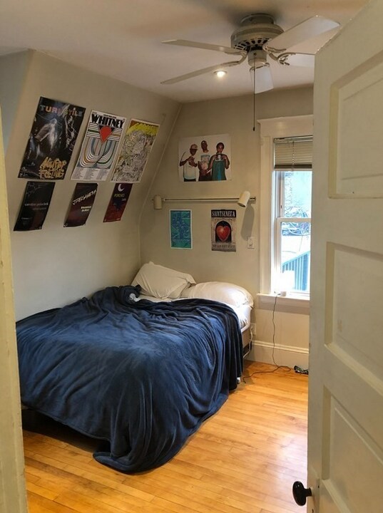 196 Hillside St, Unit 3 in Boston, MA - Building Photo