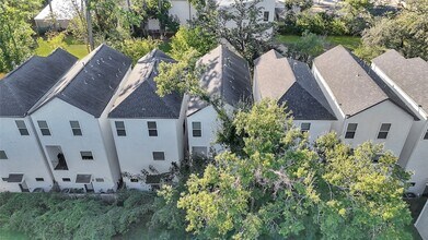 4516 Curtin Park Ct in Houston, TX - Foto de edificio - Building Photo