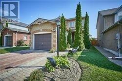 5 Hearthstone Crescent in Courtice, ON - Building Photo