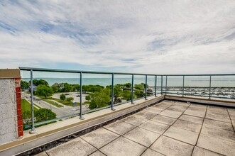 Lakeview Towers in Leamington, ON - Building Photo - Building Photo