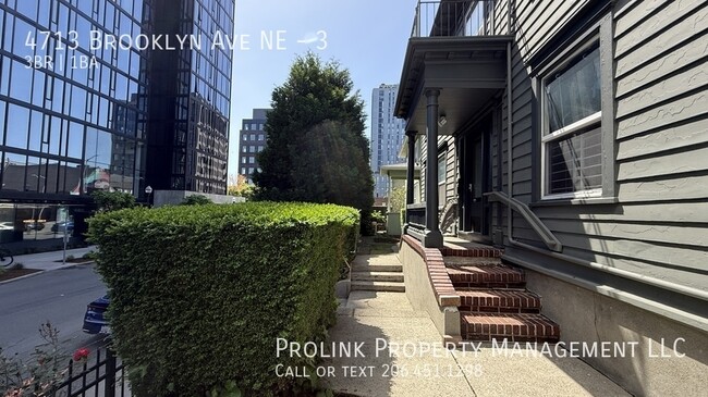 4713 Brooklyn Ave NE in Seattle, WA - Building Photo - Building Photo