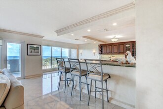 4301 N Ocean Blvd in Boca Raton, FL - Building Photo - Building Photo