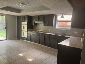 10106 Prairie Mist St in Houston, TX - Foto de edificio - Building Photo