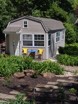 9 Keller Dr in Mooresville, IN - Building Photo