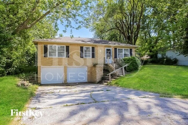 property at 1043 E Lexington Ave