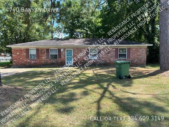 property at 4740 Banyan Dr