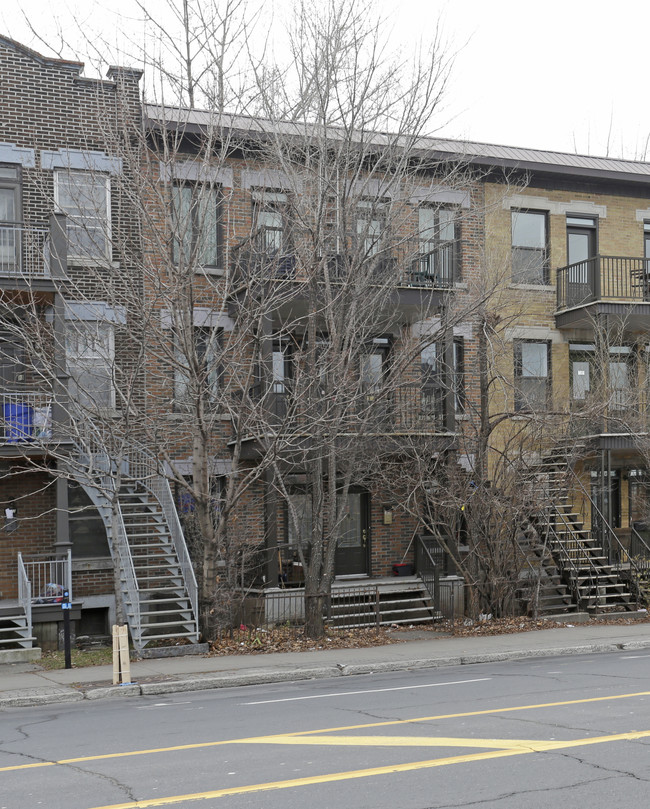 6058-6060 du Parc in Montréal, QC - Building Photo - Primary Photo