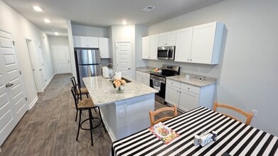 244 1st St in Myrtle Beach, SC - Building Photo - Building Photo