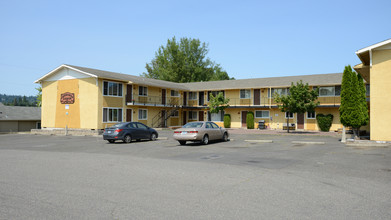 4545 SE Ina Ave in Milwaukie, OR - Foto de edificio - Building Photo