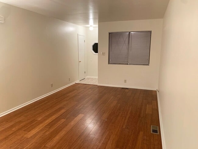 4209 Northwest 57th Terrace in Kansas City, MO - Foto de edificio - Building Photo