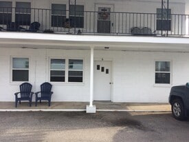 6466 Farmdale Rd in Barboursville, WV - Building Photo