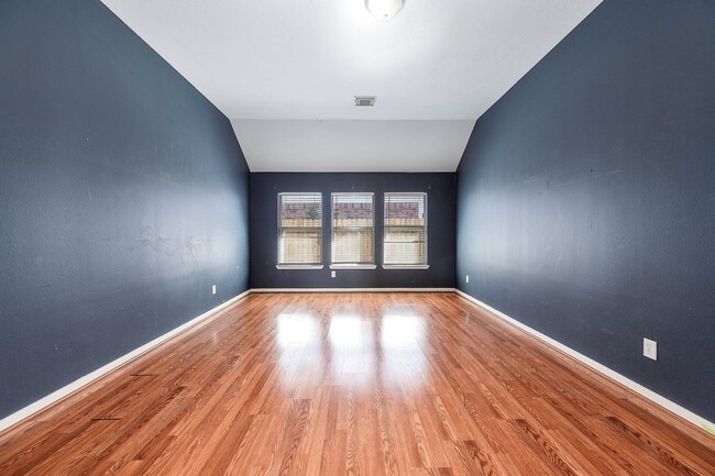 property at 7814 Rocky Peak Ln