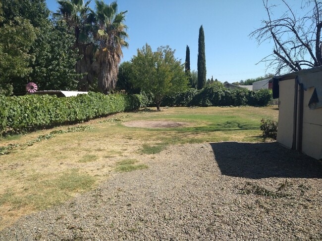 5665 N Gledhill Ave in Olivehurst, CA - Building Photo - Building Photo