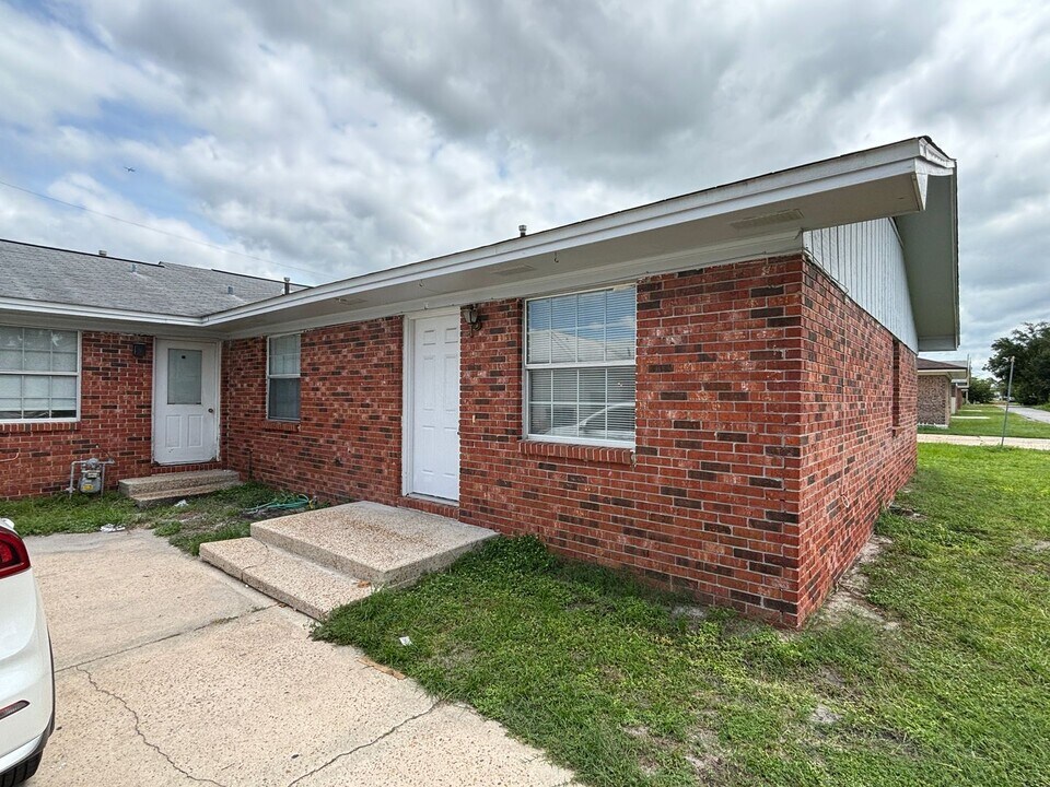 3923 W 22nd St in Panama City, FL - Building Photo
