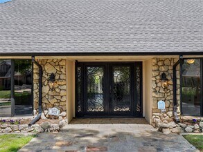 3025 Pine Ridge Rd in Oklahoma City, OK - Building Photo - Building Photo