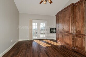 8914 Hilltop Manor Dr in Olivette, MO - Building Photo - Building Photo