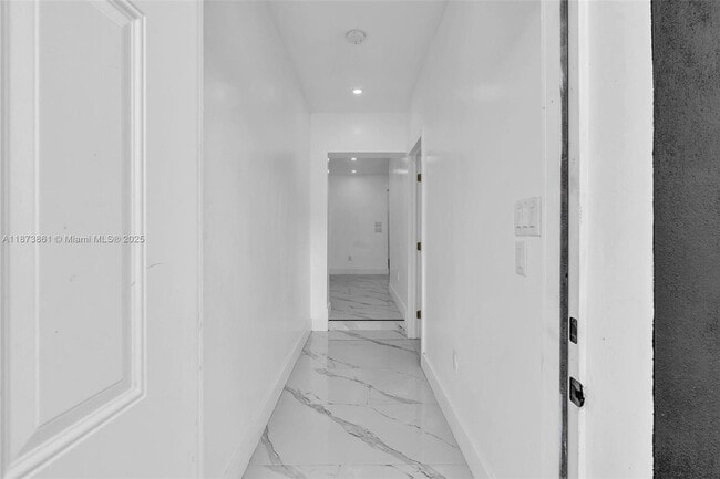 5850 NE 3rd Ave in Miami, FL - Building Photo - Building Photo