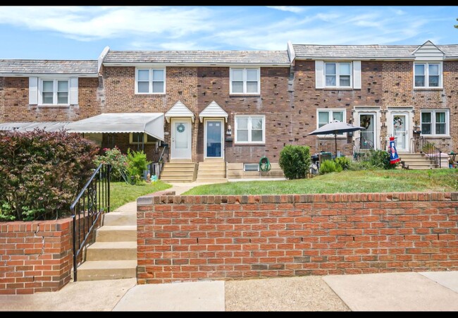 861 Gainsboro Rd in Drexel Hill, PA - Building Photo - Building Photo