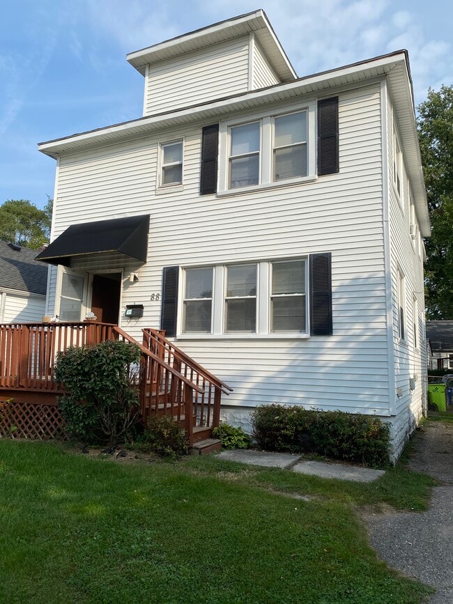 88 W Dallas Ave Rentals in Madison Heights, MI