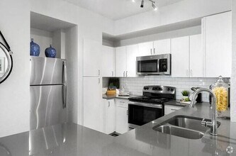 3218 Manor Rd, Unit S-1709 in Austin, TX - Building Photo - Building Photo