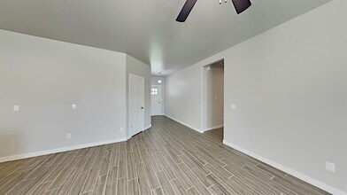 1078 Mulbury Mansion in Yukon, OK - Building Photo - Building Photo