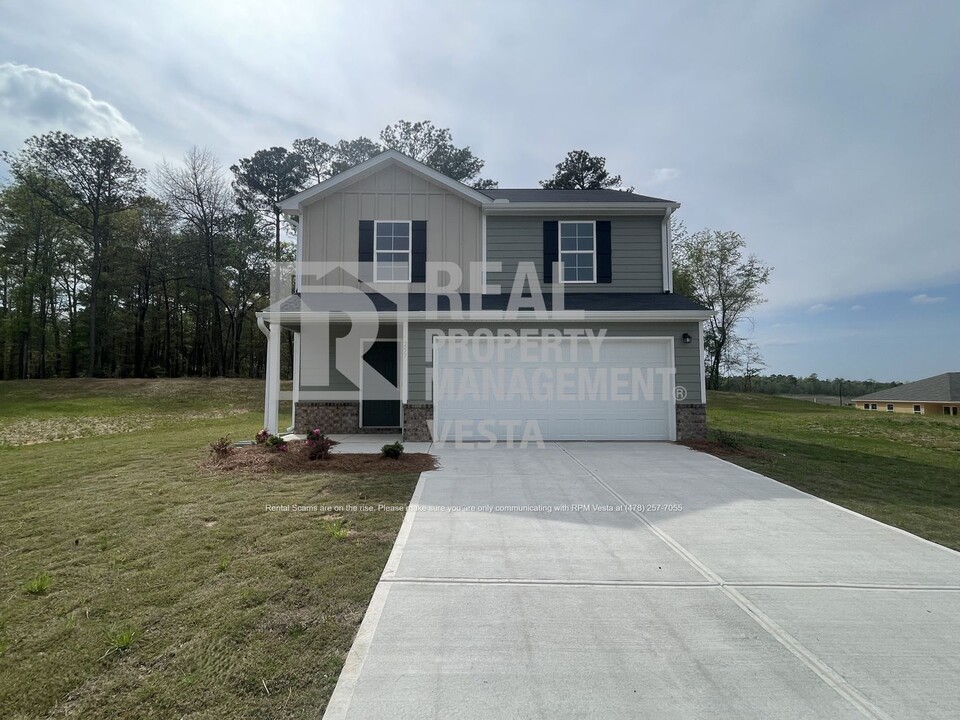 257 Dream Catcher Dr in Lizella, GA - Building Photo