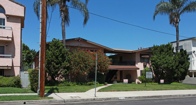 4733 Orion Ave in Sherman Oaks, CA - Building Photo - Building Photo