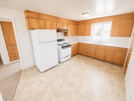 418 Lola Ln in Billings, MT - Building Photo