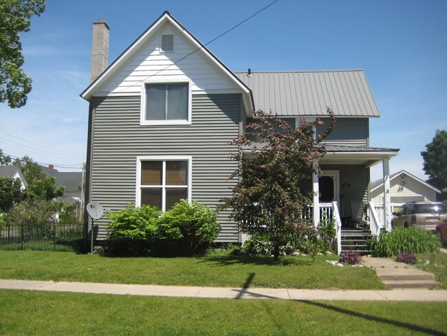 property at 901 Franklin St