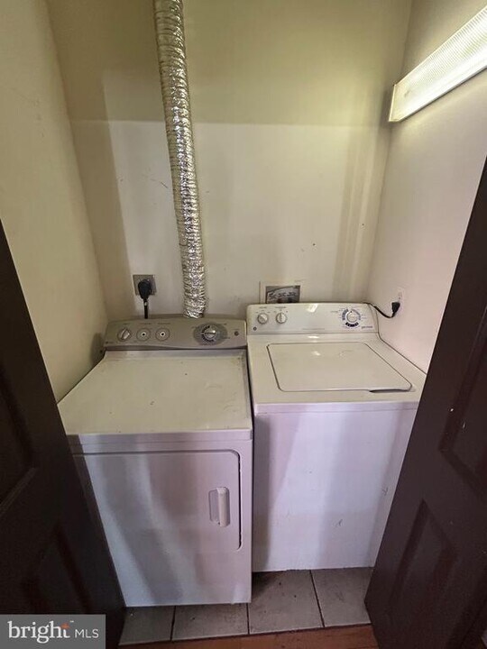 319 W Mulberry St in Baltimore, MD - Building Photo