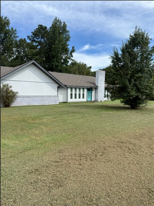 134 Thomas Cir in Columbus, MS - Building Photo