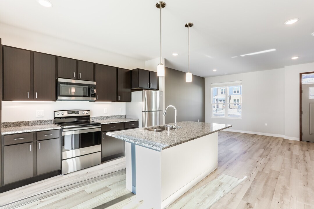 Union Court Senior Apartments and Townhomes in Kenosha, WI - Building Photo