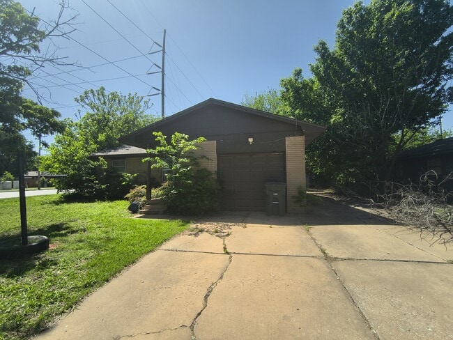 140 Ridgecrest Rd in Edmond, OK - Building Photo - Building Photo