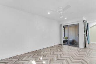 113 Sherwood Cir in Jupiter, FL - Building Photo - Building Photo