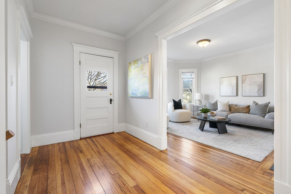 165 Broadway, Unit 1H in Somerville, MA - Building Photo