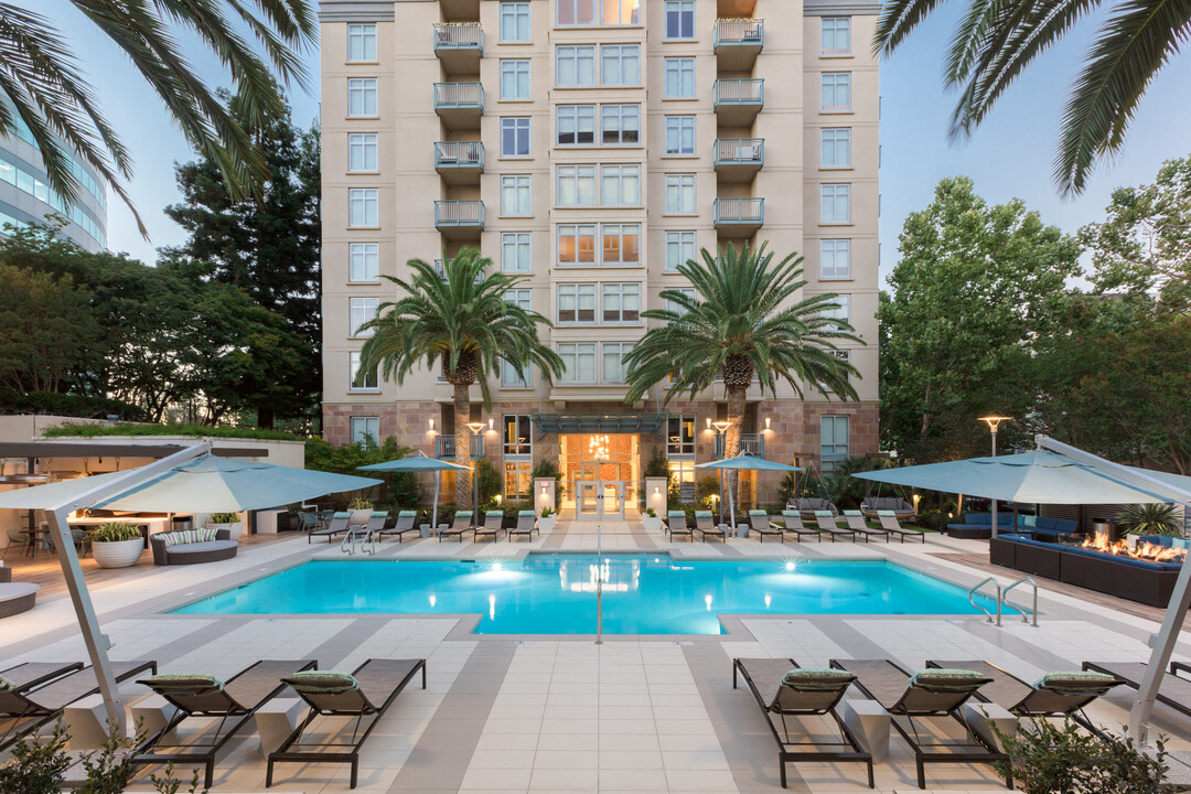 Avalon Towers on the Peninsula in Mountain View, CA - Foto de edificio