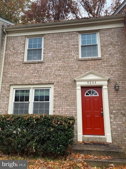 9244 Sprucewood Rd in Burke, VA - Building Photo - Building Photo