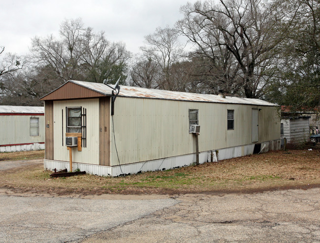 Oakway Park in Semmes, AL - Building Photo - Building Photo