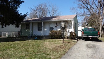 5130 Rutledge Dr N in Columbus, OH - Building Photo