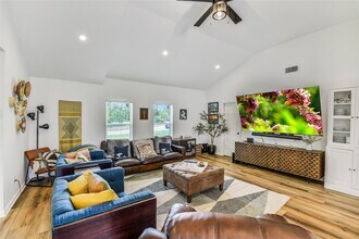 2550 Roy Cir in Houston, TX - Building Photo - Building Photo