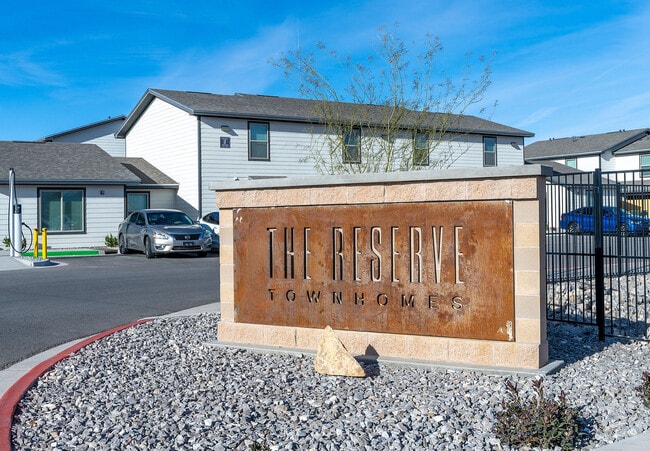 The Reserve Townhomes in Sunland Park, NM - Foto de edificio - Building Photo