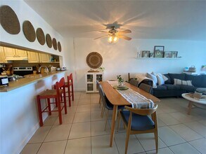 10288 NW 9th St in Miami, FL - Building Photo - Building Photo
