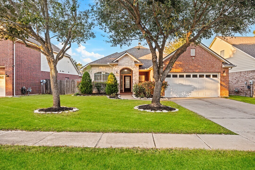 5123 Shadow Breeze Ln in Katy, TX - Building Photo