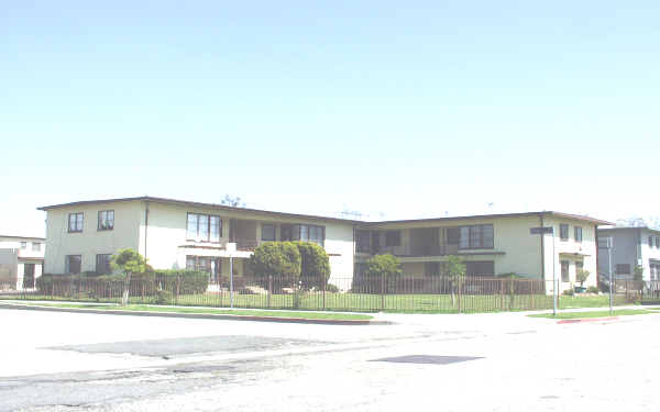 5653 Clemson St in Los Angeles, CA - Building Photo