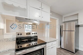 7100 W A St in Belleville, IL - Foto de edificio - Building Photo