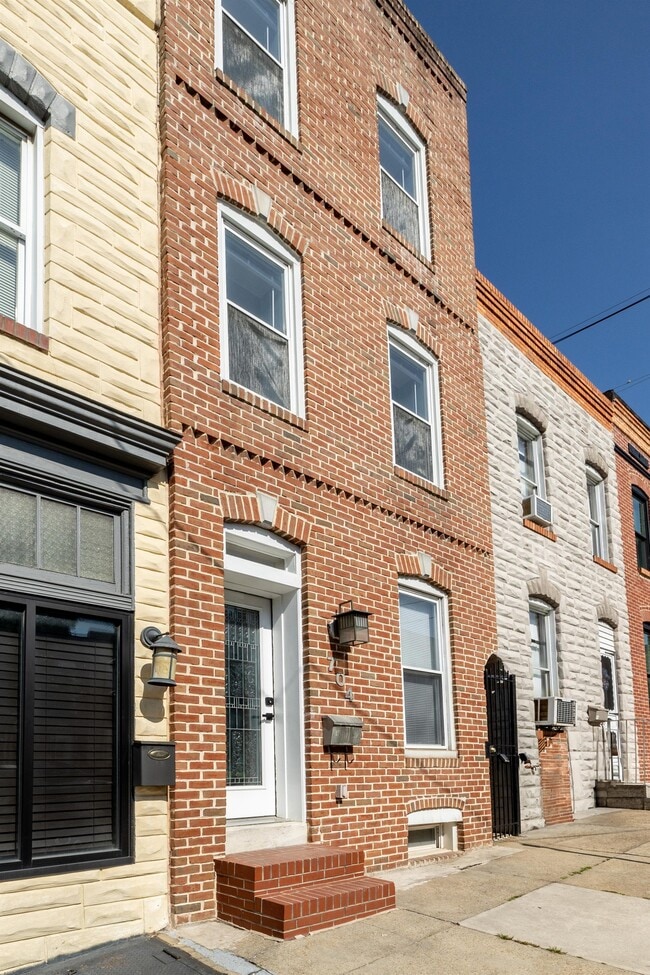 704 S Highland Ave in Baltimore, MD - Building Photo - Building Photo