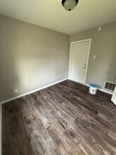 319 E Van Buren St in Ohio, IL - Building Photo - Building Photo