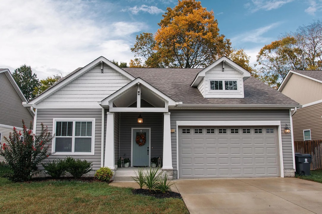 304 Spring St in White House, TN - Building Photo