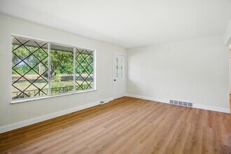 9352 N Saginaw Rd in Mount Morris, MI - Building Photo - Building Photo